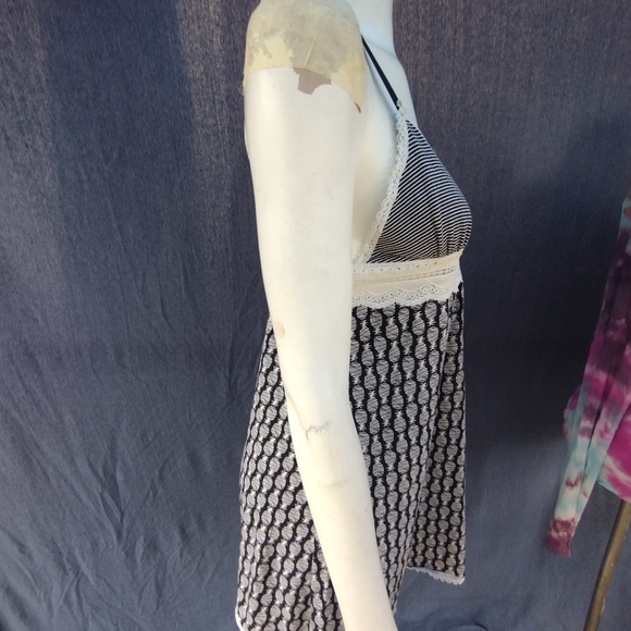 Kensie top Medium - Picture 7 of 15